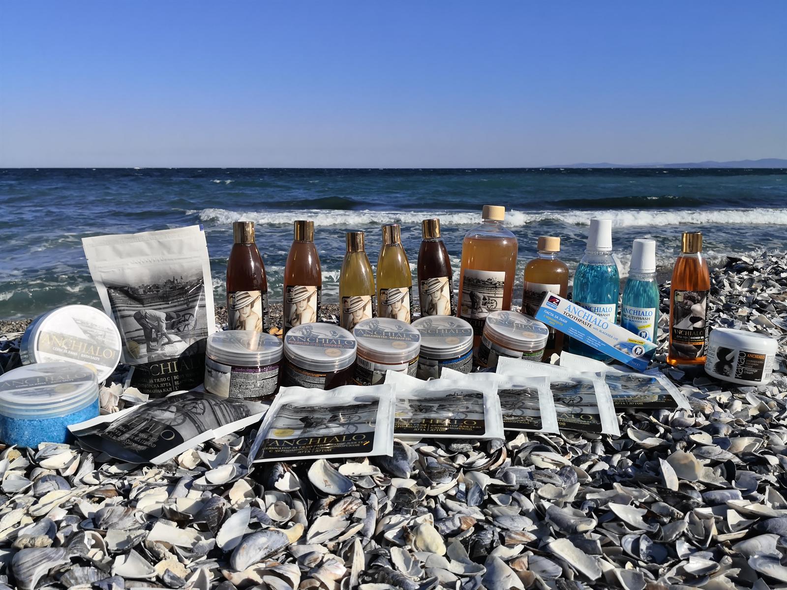 Produsele ANCHIALO cu luga din Marea Neagră și nămol, pe malul mării lângă Pomorie